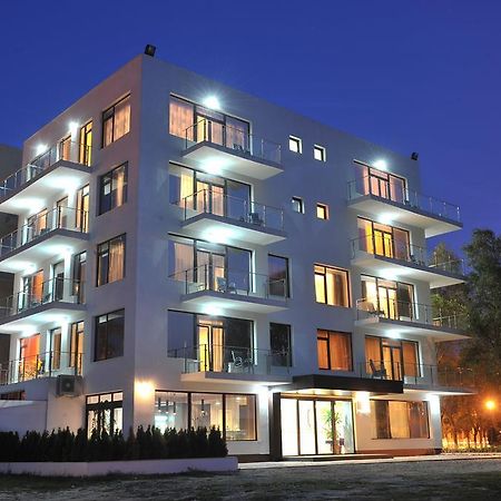 Mizuumi Boutique Hotel Mamaia Exterior photo